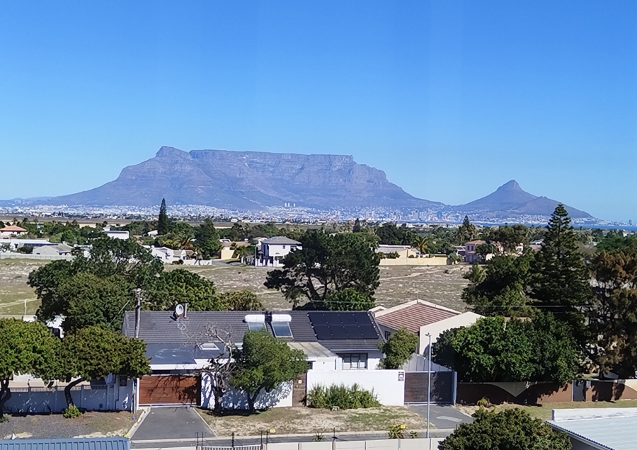 2 Bedroom Property for Sale in Table View Western Cape